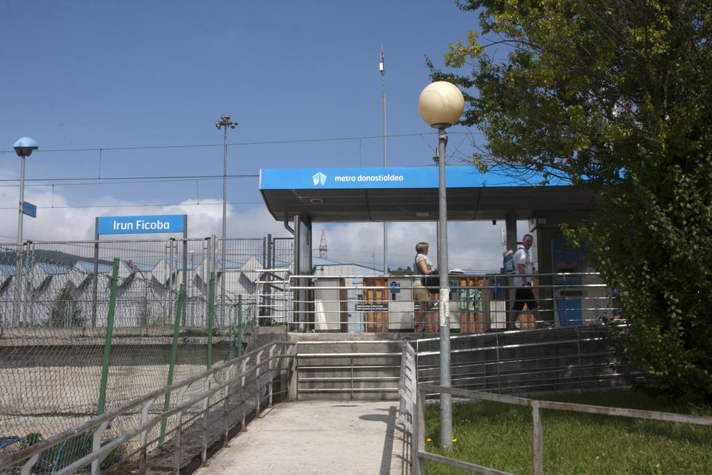 Hostal Europa Pension Irun Bagian luar foto