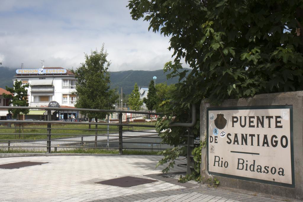 Hostal Europa Pension Irun Bagian luar foto