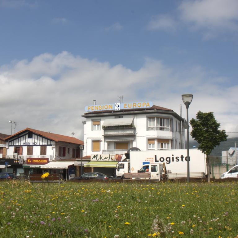 Hostal Europa Pension Irun Bagian luar foto